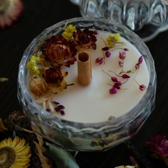 Jar candle with dried flowers